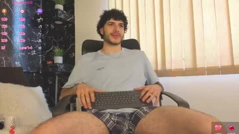R A F A E L online show from 05/05/26, 08:50