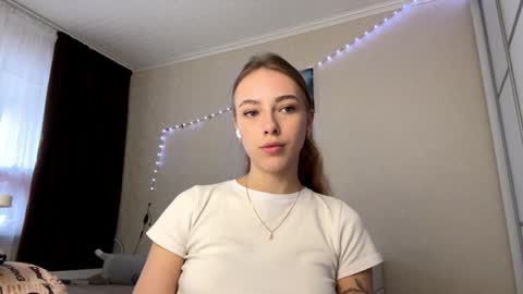 Snapshot of rafaelasan chatting on 03/30/26, 07:20 Eva online show from 03/30/26, 07:20