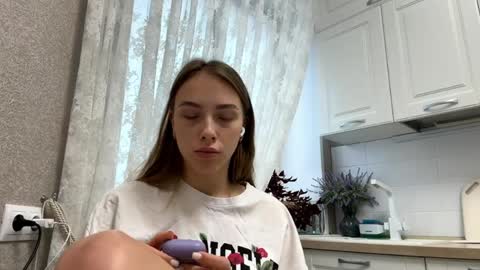 Eva online show from 04/01/26, 06:03
