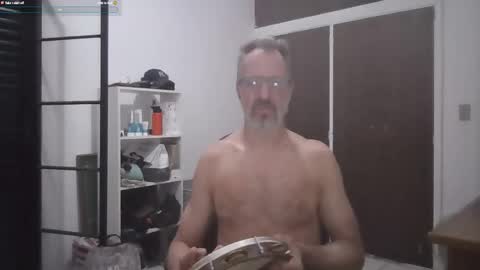 Snapshot of rafaelsel chatting on 10/16/25, 11:39 Big Uncle Jungle online show from 10/16/25, 11:39