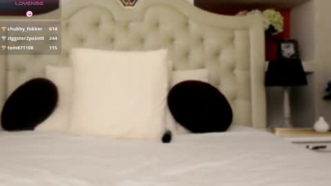 Monica  online show from 03/10/25, 01:21