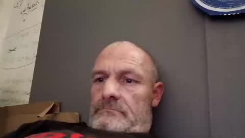 Snapshot of ragingzef69 chatting on 12/31/24, 06:16 Bigthickdickinvic online show from 12/31/24, 06:16