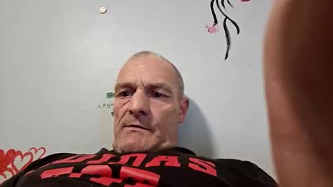 Snapshot of ragingzef69 chatting on 04/16/26, 10:45 Bigthickdickinvic online show from 04/16/26, 10:45
