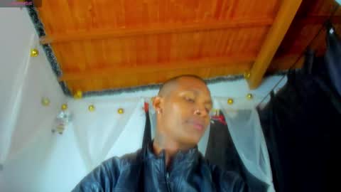 Snapshot of ragnarhot24 chatting on 02/23/26, 01:03 Andres H online show from 02/23/26, 01:03