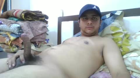 Snapshot of rahuldave007 chatting on 01/08/25, 08:27 Dave online show from 01/08/25, 08:27