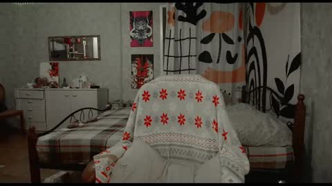 Kate online show from 02/18/25, 12:48