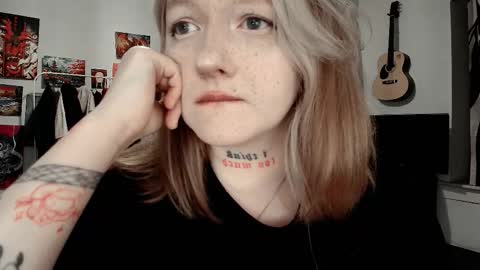 Kate online show from 09/21/25, 12:45