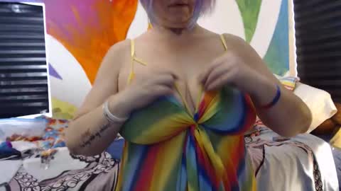 RainbowNLucky online show from 11/12/25, 06:41