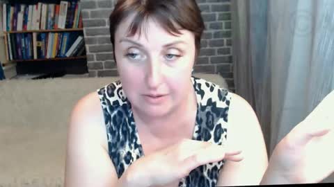 Snapshot of rainbowladyy chatting on 09/18/25, 11:45 rainbowladyy online show from 09/18/25, 11:45