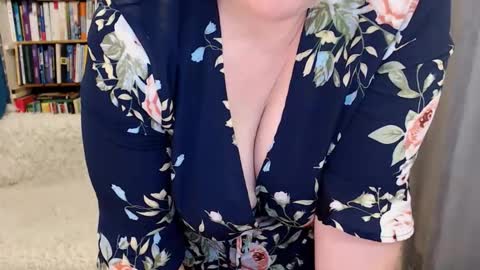 rainbowladyy online show from 11/12/25, 02:12