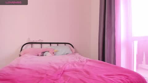 Snapshot of rainbowpony420 chatting on 10/29/25, 11:34 Joline and Alexa online show from 10/29/25, 11:34