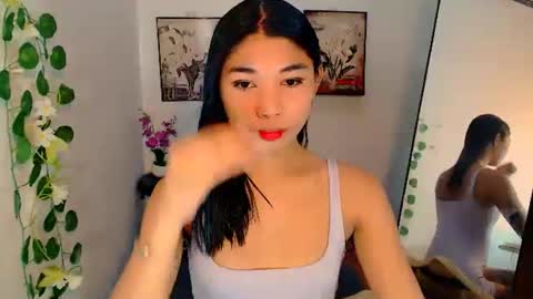 raindrizzle1706 online show from 12/18/25, 12:49