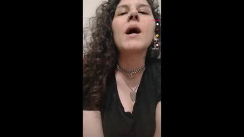 Snapshot of rainhendrix chatting on 11/26/25, 02:18 Rain Hendrix online show from 11/26/25, 02:18