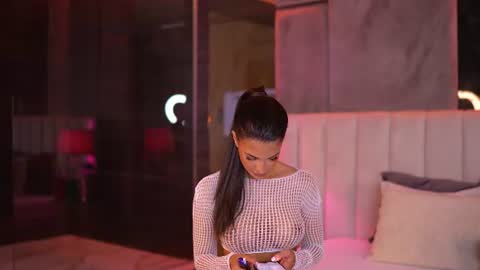 Raisa online show from 06/26/26, 05:17