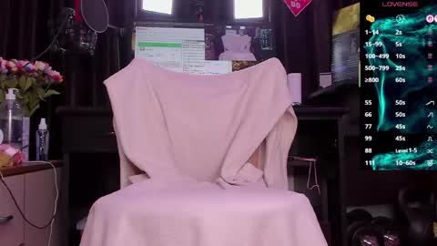 Laura online show from 06/09/26, 02:56