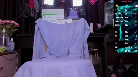 Laura online show from 06/17/26, 02:47