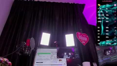 Laura online show from 06/26/26, 02:38