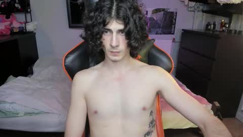 kirill online show from 10/19/25, 01:23