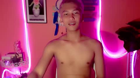 Snapshot of ralfhuge24 chatting on 09/19/25, 06:59 ralfhuge24 online show from 09/19/25, 06:59