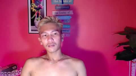 Snapshot of ralfhuge24 chatting on 10/07/25, 04:48 ralfhuge24 online show from 10/07/25, 04:48