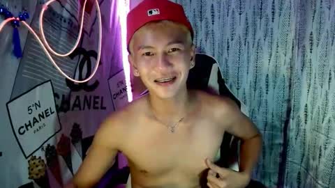 Snapshot of ralfhuge24 chatting on 12/04/25, 10:18 ralfhuge24 online show from 12/04/25, 10:18