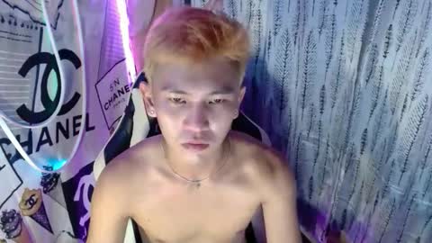 Snapshot of ralfhuge24 chatting on 12/14/25, 06:52 ralfhuge24 online show from 12/14/25, 06:52