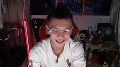 Snapshot of ralfhuge24 chatting on 02/18/26, 10:06 ralfhuge24 online show from 02/18/26, 10:06