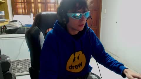 Ramiro online show from 10/12/25, 01:54