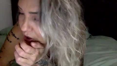 Mamakel online show from 10/13/25, 02:11