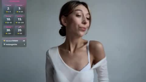 Snapshot of ramona_tom chatting on 09/22/25, 05:20 ramona_tom online show from 09/22/25, 05:20