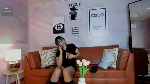 Snapshot of ramonaa_gold chatting on 11/26/25, 02:23 Ramona online show from 11/26/25, 02:23