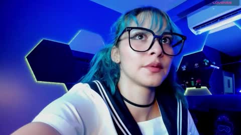 Snapshot of ramonaa_gold chatting on 12/16/25, 02:38 Ramona online show from 12/16/25, 02:38