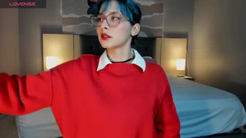 Snapshot of ramonaa_gold chatting on 12/22/25, 02:08 Ramona online show from 12/22/25, 02:08