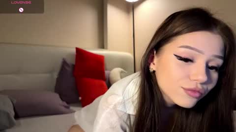 Luna online show from 03/11/26, 12:44