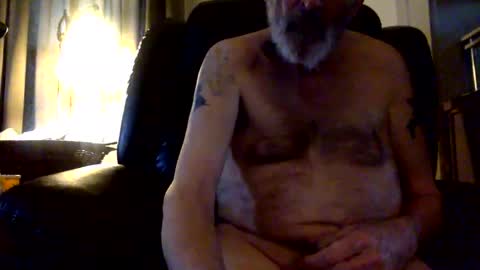 Snapshot of rando56 chatting on 11/17/25, 04:13 Randy online show from 11/17/25, 04:13