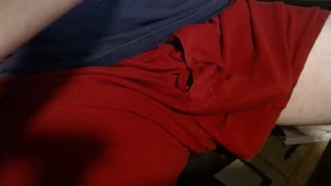 Snapshot of random41yearoldguy chatting on 12/18/24, 11:30 random41yearoldguy online show from 12/18/24, 11:30