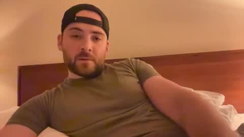 Snapshot of randomdude5950 chatting on 12/06/24, 02:13 randomdude5950 online show from 12/06/24, 02:13