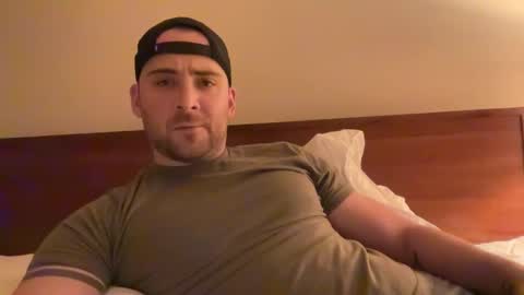 Snapshot of randomdude5950 chatting on 01/15/25, 02:06 randomdude5950 online show from 01/15/25, 02:06