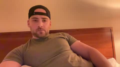 Snapshot of randomdude5950 chatting on 03/05/25, 02:46 randomdude5950 online show from 03/05/25, 02:46