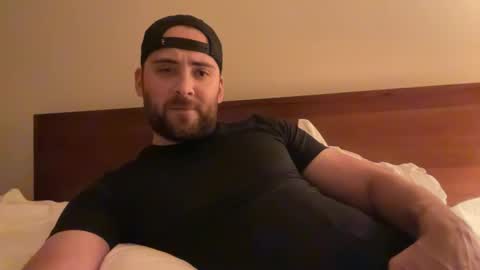 Snapshot of randomdude5950 chatting on 09/15/25, 01:05 randomdude5950 online show from 09/15/25, 01:05