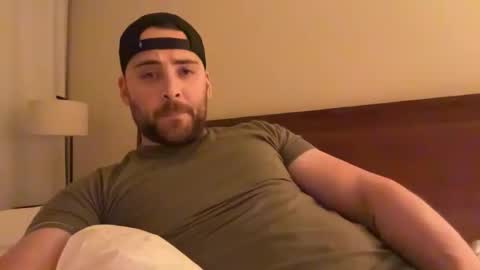 Snapshot of randomdude5950 chatting on 01/12/26, 01:44 randomdude5950 online show from 01/12/26, 01:44