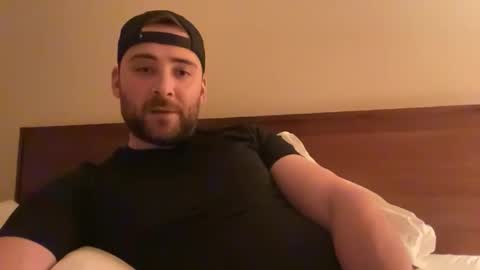 Snapshot of randomdude5950 chatting on 02/16/26, 03:02 randomdude5950 online show from 02/16/26, 03:02