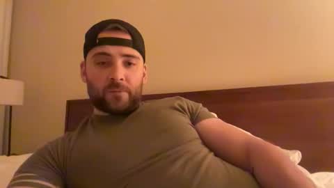 Snapshot of randomdude5950 chatting on 02/18/26, 02:18 randomdude5950 online show from 02/18/26, 02:18