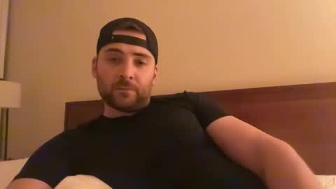 Snapshot of randomdude5950 chatting on 02/25/26, 03:27 randomdude5950 online show from 02/25/26, 03:27