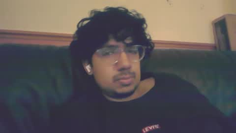 Snapshot of randomitoo chatting on 09/29/25, 02:27 randomitoo online show from 09/29/25, 02:27