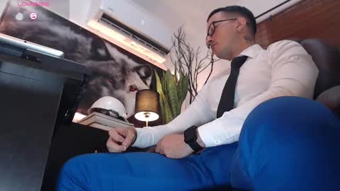 Snapshot of randylukehot chatting on 01/09/25, 10:52 randylukehot online show from 01/09/25, 10:52