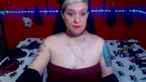 Snapshot of randymaturex01 chatting on 11/23/25, 12:54 Sonia online show from 11/23/25, 12:54