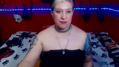 Snapshot of randymaturex01 chatting on 11/29/25, 01:19 Sonia online show from 11/29/25, 01:19