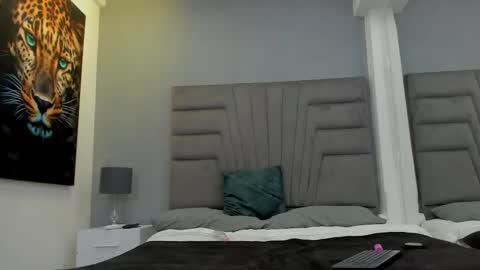 Raphael Nyon online show from 02/05/26, 03:33