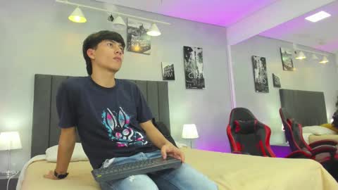 Raphael Nyon online show from 03/15/26, 03:12